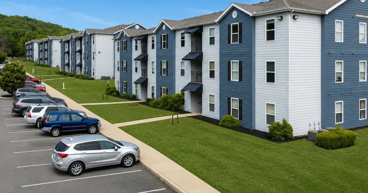 Mountain View Apartments residential buildings and parking